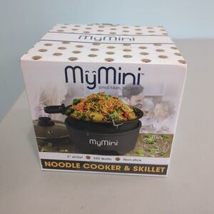 Nostalgia MyMini Electric Skillet & Noodle Maker Black 5 Inch Non-Stick Surface